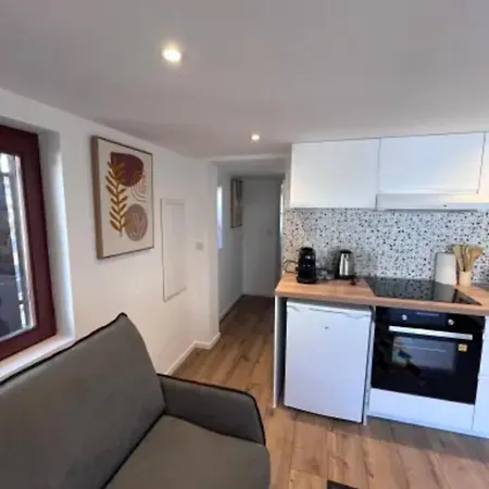 Cosy Rent Terrasse -tv アパート *